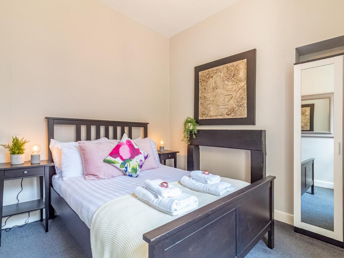 Pass The Keys Spacious And Homely Flat On The Royal Mile EDI Exterior foto