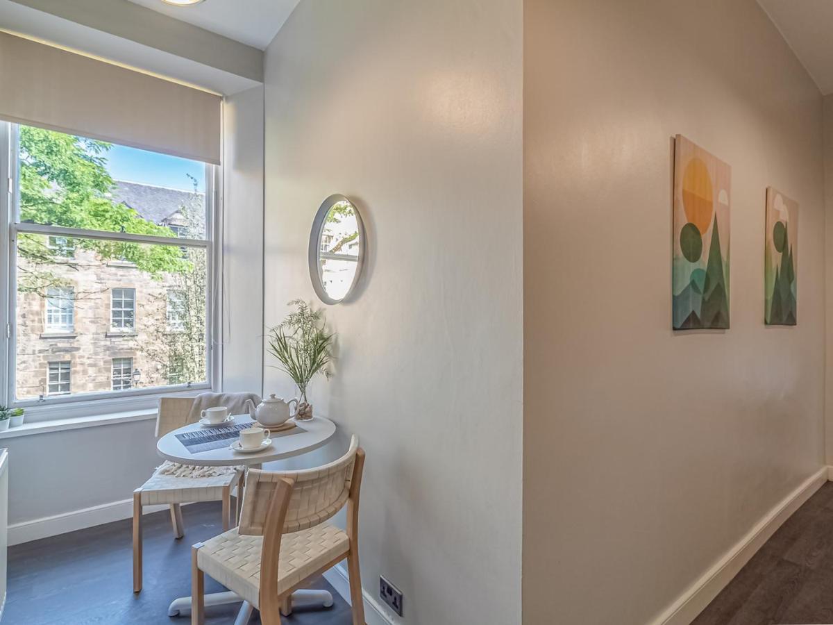 Pass The Keys Spacious And Homely Flat On The Royal Mile EDI Exterior foto