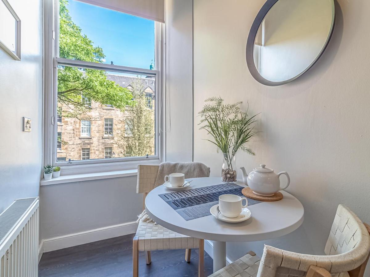 Pass The Keys Spacious And Homely Flat On The Royal Mile EDI Exterior foto