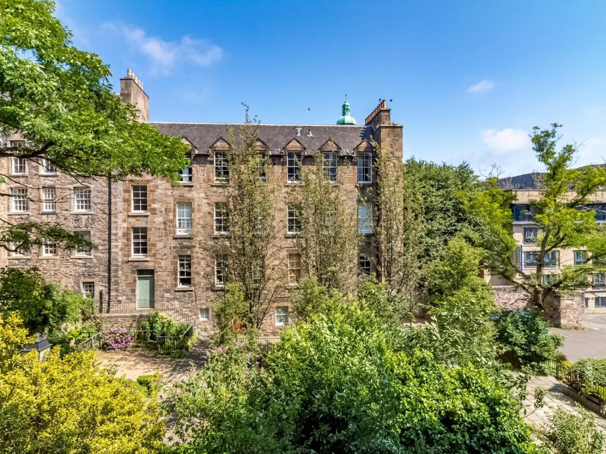 Pass The Keys Spacious And Homely Flat On The Royal Mile EDI Exterior foto