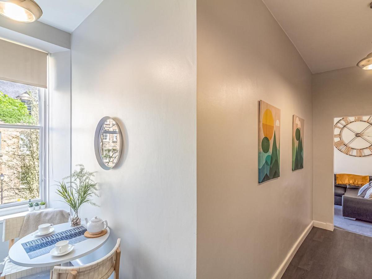 Pass The Keys Spacious And Homely Flat On The Royal Mile EDI Exterior foto